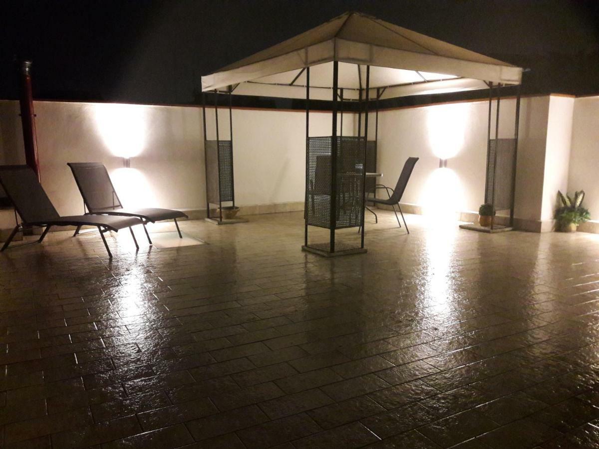 Manzoni Suite Home Aeroporto di Catania Fontana Rossa Esterno foto